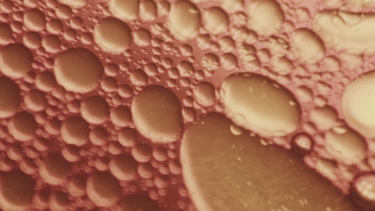 프레임에 흐르는 기포