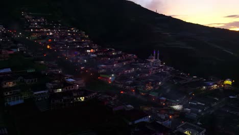 vista aérea de nepal van java en la hora del amanecer