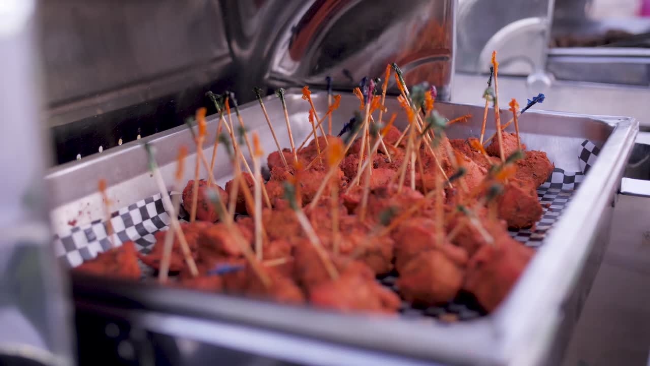 Carne al buffet di un matrimonio indiano.
