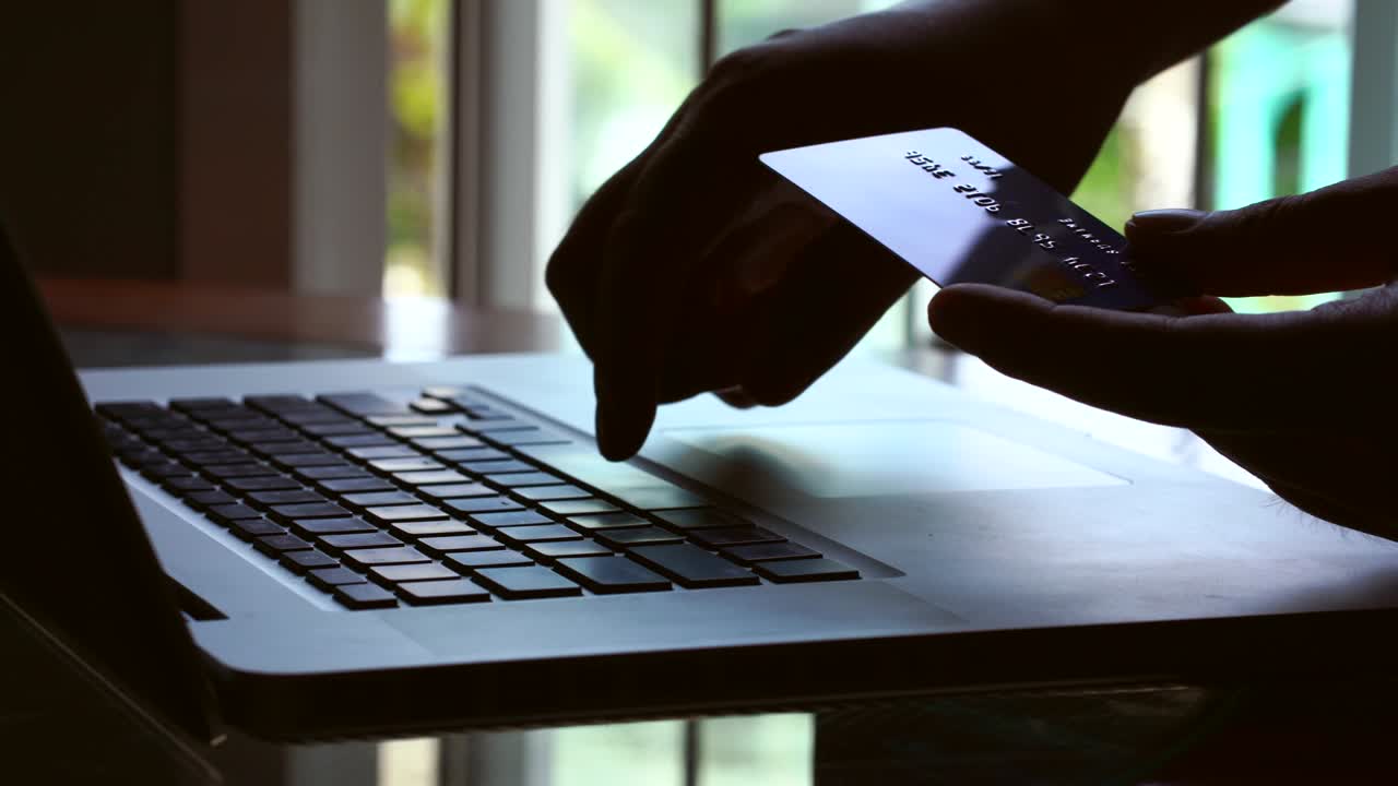 4k online shopping payment by credit card on online store, there are many shops in the Internet.