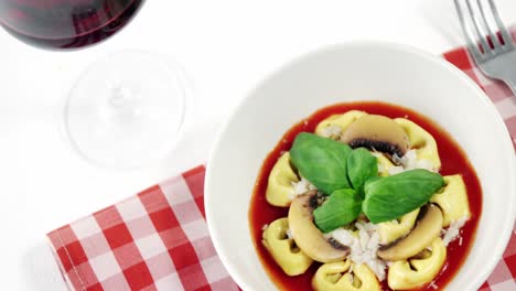 cooked pasta in bowl