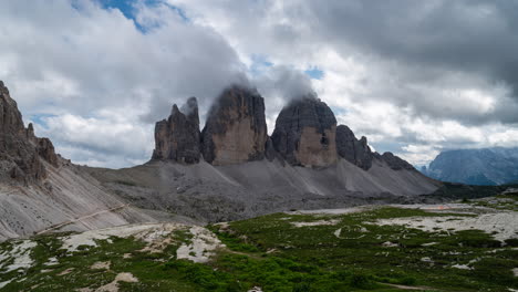 Tre-Cime-Di-Lavaredo-in-Dolomites,-Italy-on-a-cloudy-day---Timelapse