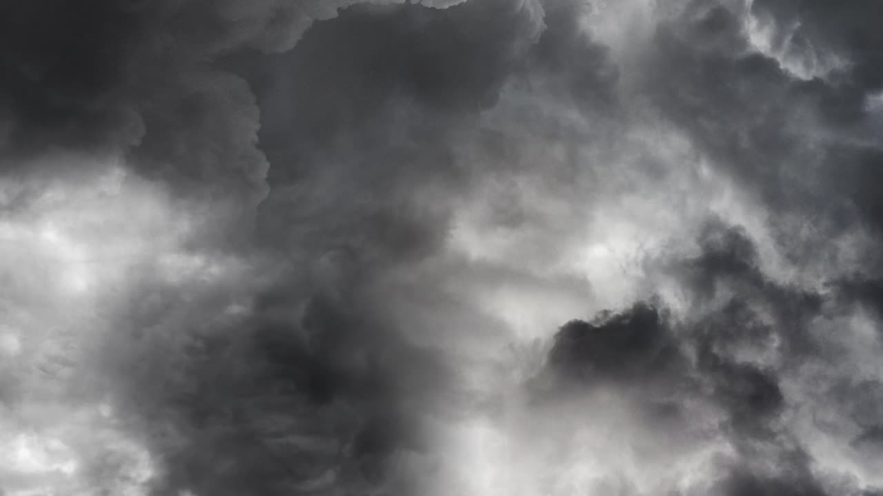 천둥과 번개의 교향곡의 전망