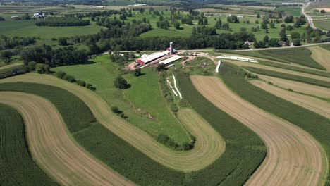 Konturierte-Landwirtschaftliche-Felder-Im-Südwesten-Von-Wisconsin-5