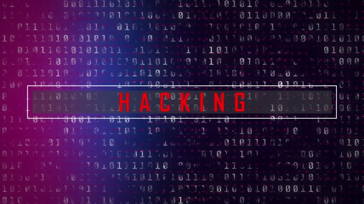 Animazione di testo di hacking su elaborazione dati con codice binario su sfondo sfumato