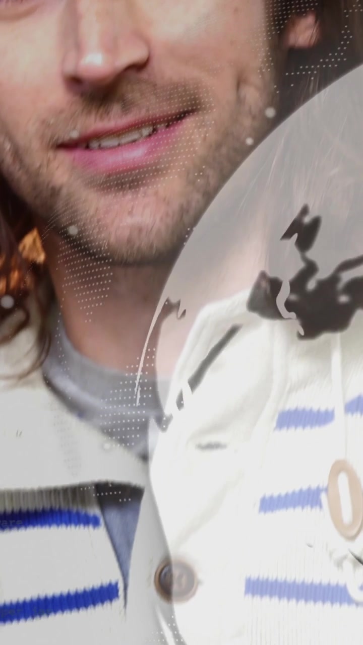 Vertical video: Man receiving pepper from hand, placing in basket, globe overlay at right retail