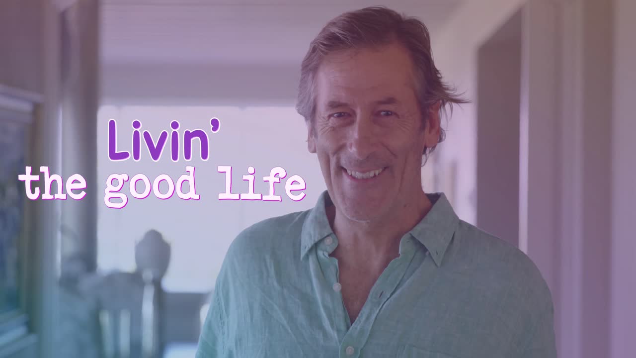 Animazione del testo "Livin' the good life" su uomini anziani caucasici