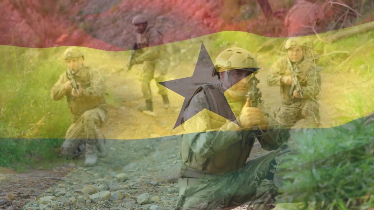 Animação da bandeira do Gana sobre soldados diversos