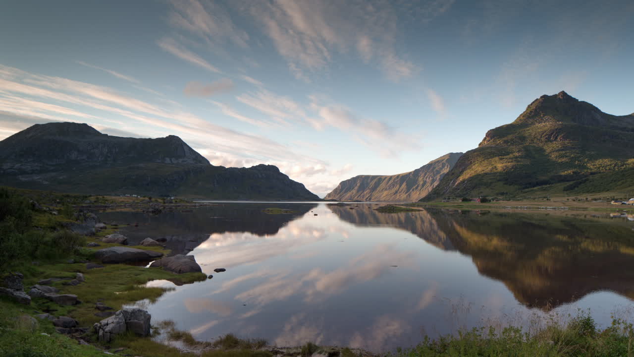 reflejo del lago lofoten 00