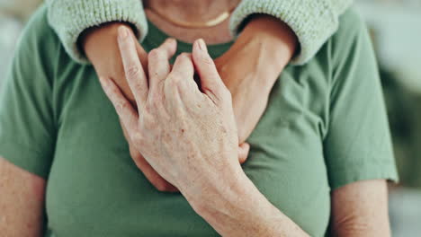 Senior-woman,-daughter-and-holding-hands