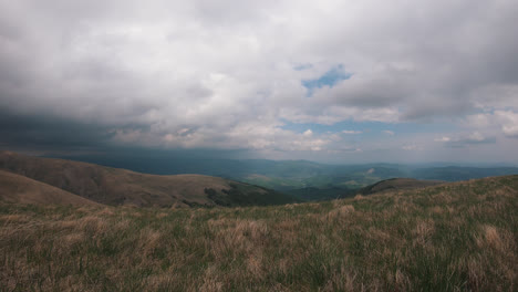 Timelapse-of-a-mountain-in-Carpathian-mountains,-Romania