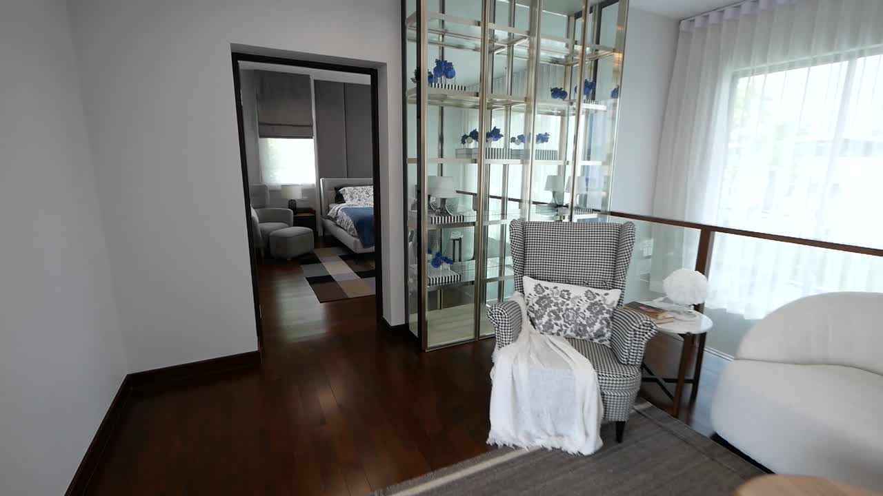 2층에 있는 현대적이고 세련된 주거 공간