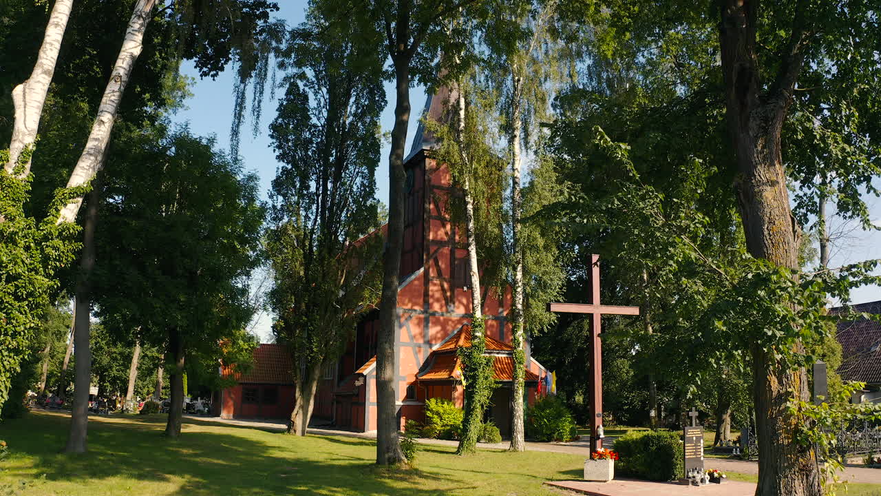 toma aérea de la iglesia de st