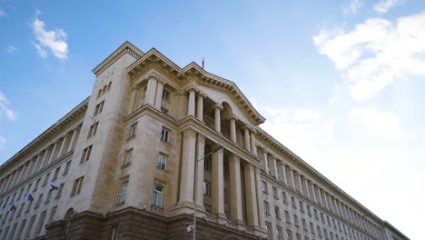 Тimelapse-of-the-building-of-the-presidency-of-Bulgaria-in-the-capital-city-Sofia-with-beautiful-moving-clouds