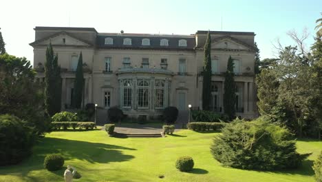 filmación con drones del palacio sans souci, o palacio sans souci, en buenos aires argentina en 4k