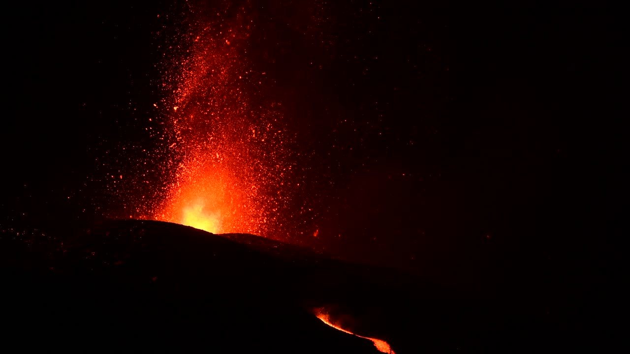 erupción volcánica en la palma islas canarias 2021