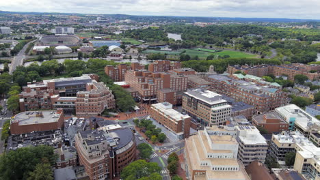 Drohnenflug-Von-Der-Herrlichen-Aussicht-Auf-Die-Harvard-University