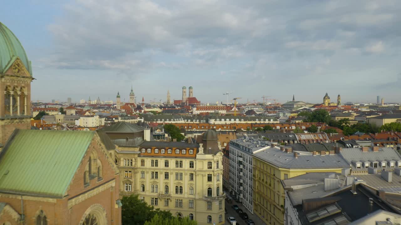 뮌헨, 독일, 아름다운 여름날의 영화 같은 공중 촬영