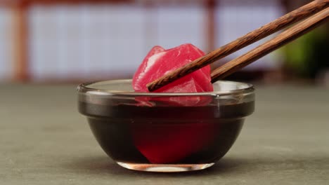 tuna sashimi with soy sauce