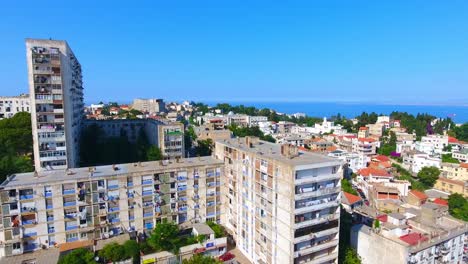 Luftaufnahme-Der-Hauptstadt-Algier-Von-Algerien-An-Einem-Sonnigen-Tag-In-Der-Bucht-Von-Algier