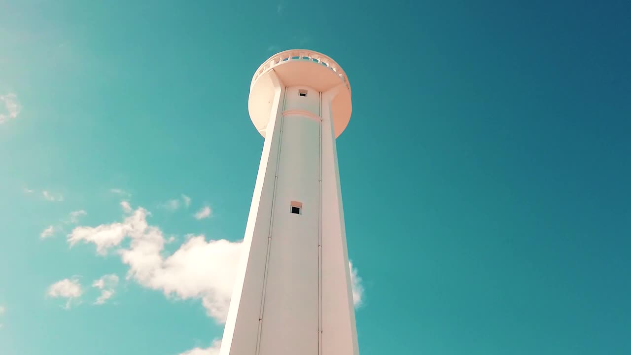 리비에라 마야, 퀸타나로오, 멕시코의 하얀 등대 탑