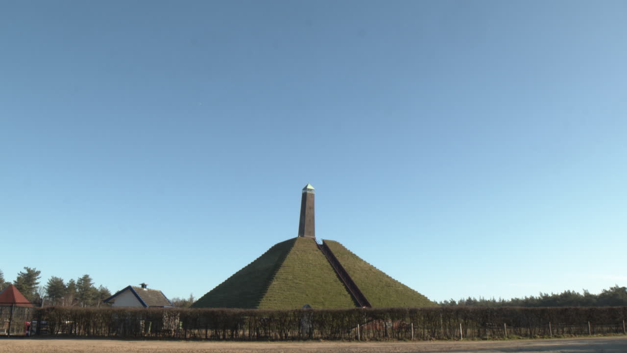 austerlitz 피라미드의 천천히 기울기 - 와이드