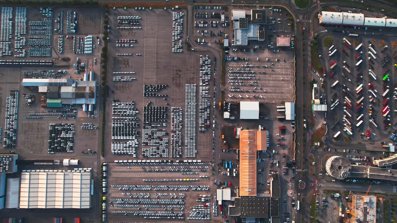 교외 탠덤 주차장 코퍼 슬로베니아