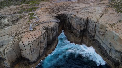 imágenes aéreas de drones de la brecha, albany, australia occidental