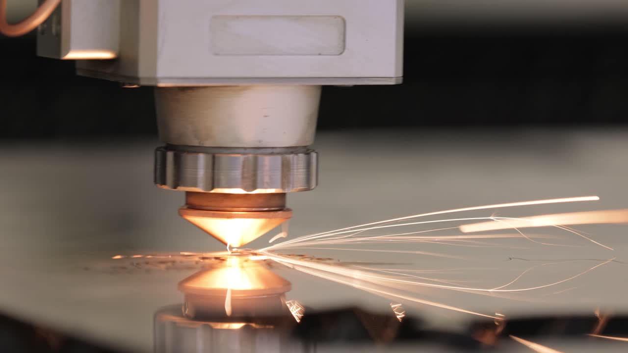 Metallin CNC-laserleikkaus, moderni teollisuustekniikka