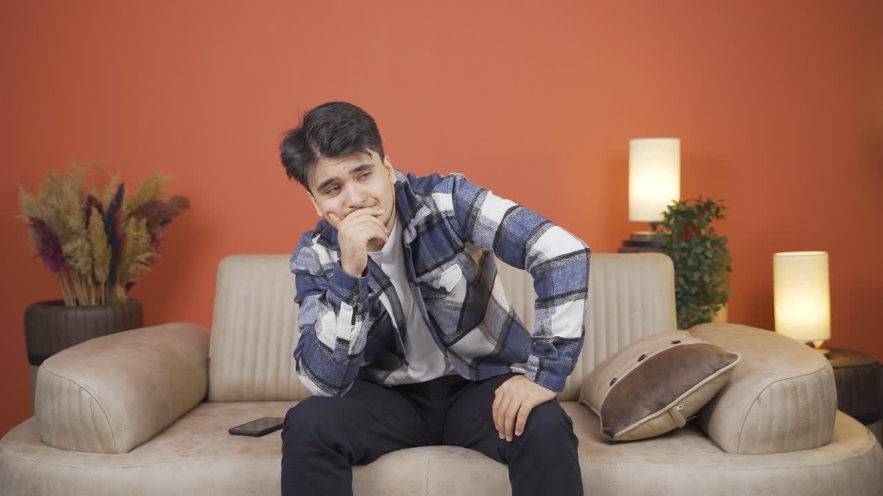 감정적 인 남자는 슬프게됩니다.