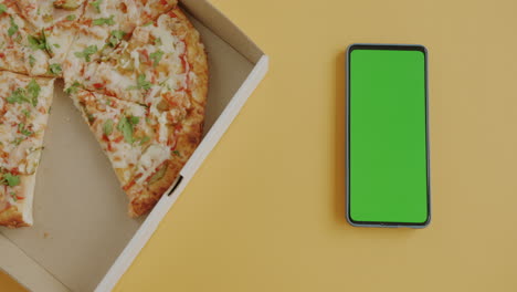pizza and smartphone