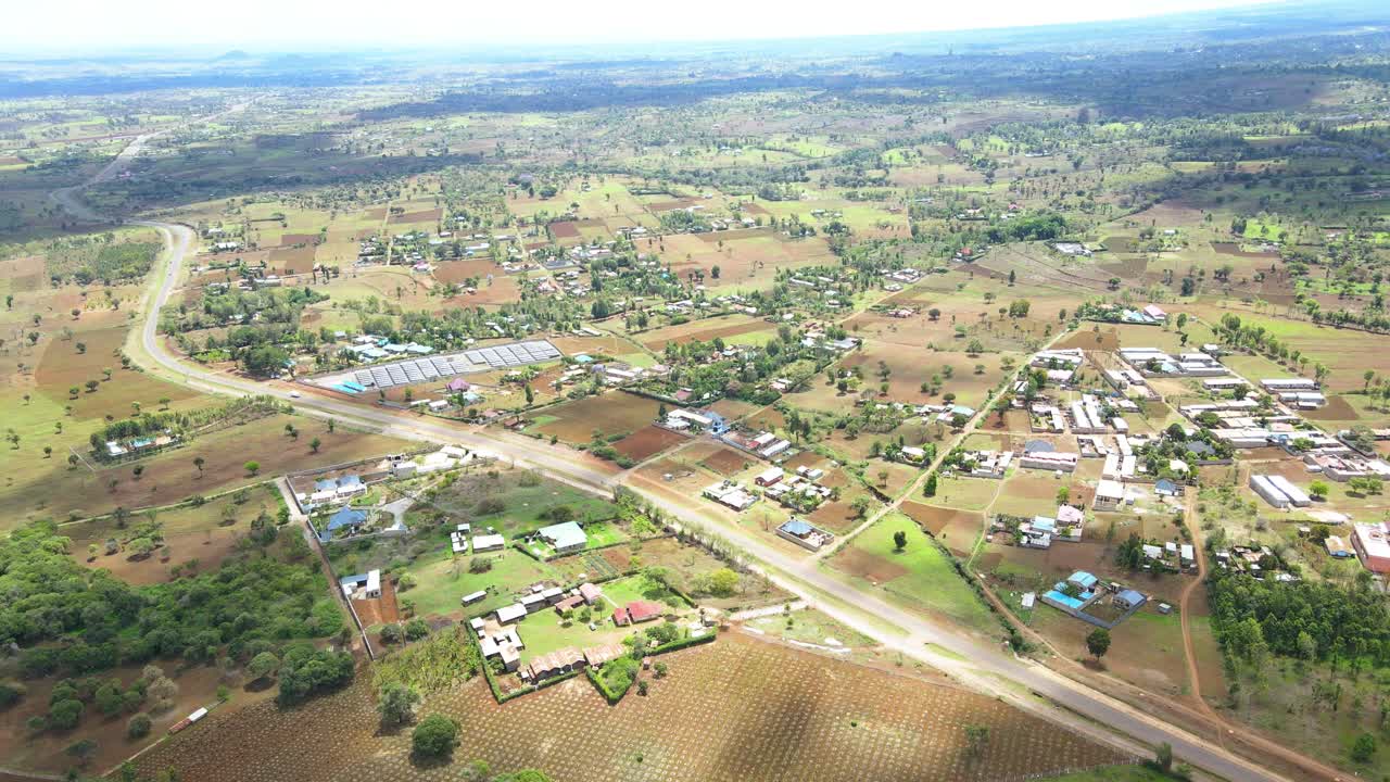 농촌 아프리카 정착지, 녹색 농업 농장, 케냐 주택, 가난한 정착 아프리카, 케냐의 농촌 주택