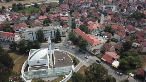 Aerial-view-of-the-mosque-in-the-city