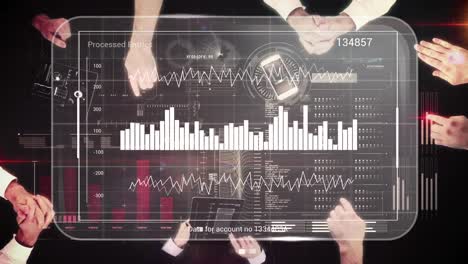 Animation-Von-Daten-Auf-Dem-Bildschirm-über-Verschiedene-Geschäftsleute-Mit-Elektronischen-Geräten