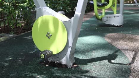 Mini-bike-pedal-exercise-machine-outdoor-,