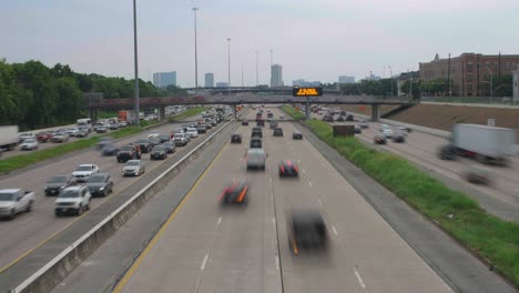 lapso de tiempo del tráfico en la i-59 sur cerca del centro de houston