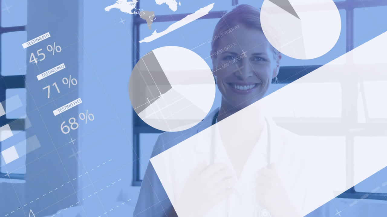 animación de procesamiento de datos y diagramas sobre feliz mujer de negocios caucásica en la oficina