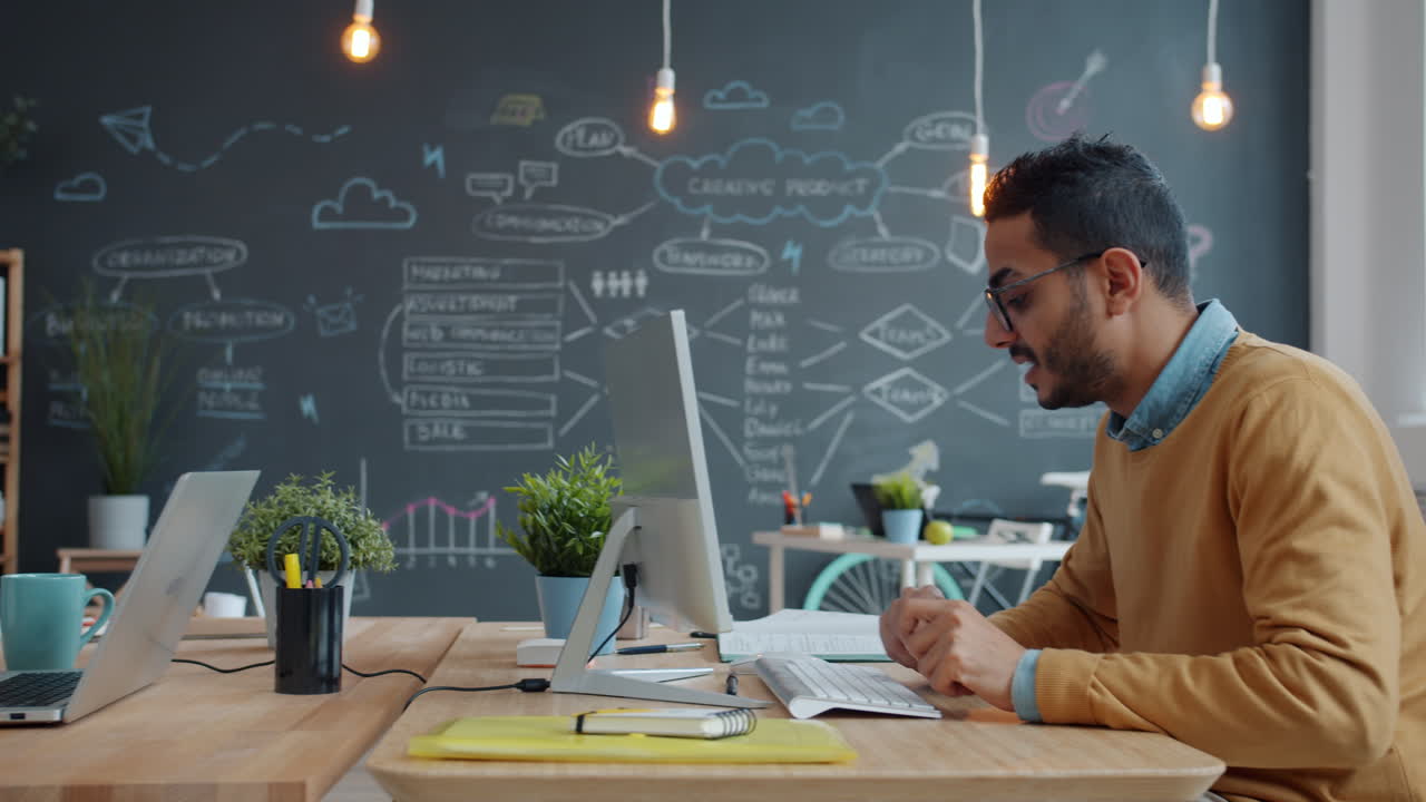 colaboración moderna en las oficinas