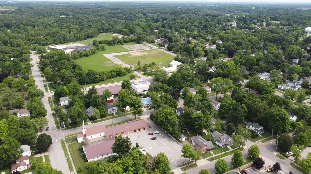 fremont michigan drone imágenes aéreas del centro de los edificios paisaje urbano