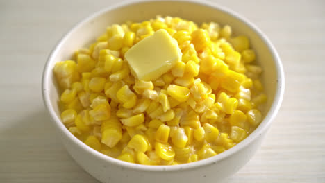 Buttered-corn-or-Sweet-corn-with-butter