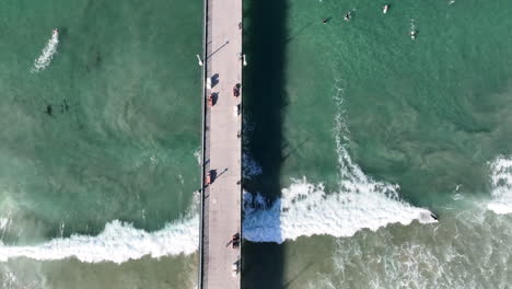 Muelle-De-La-Playa-De-Manhattan-En-California