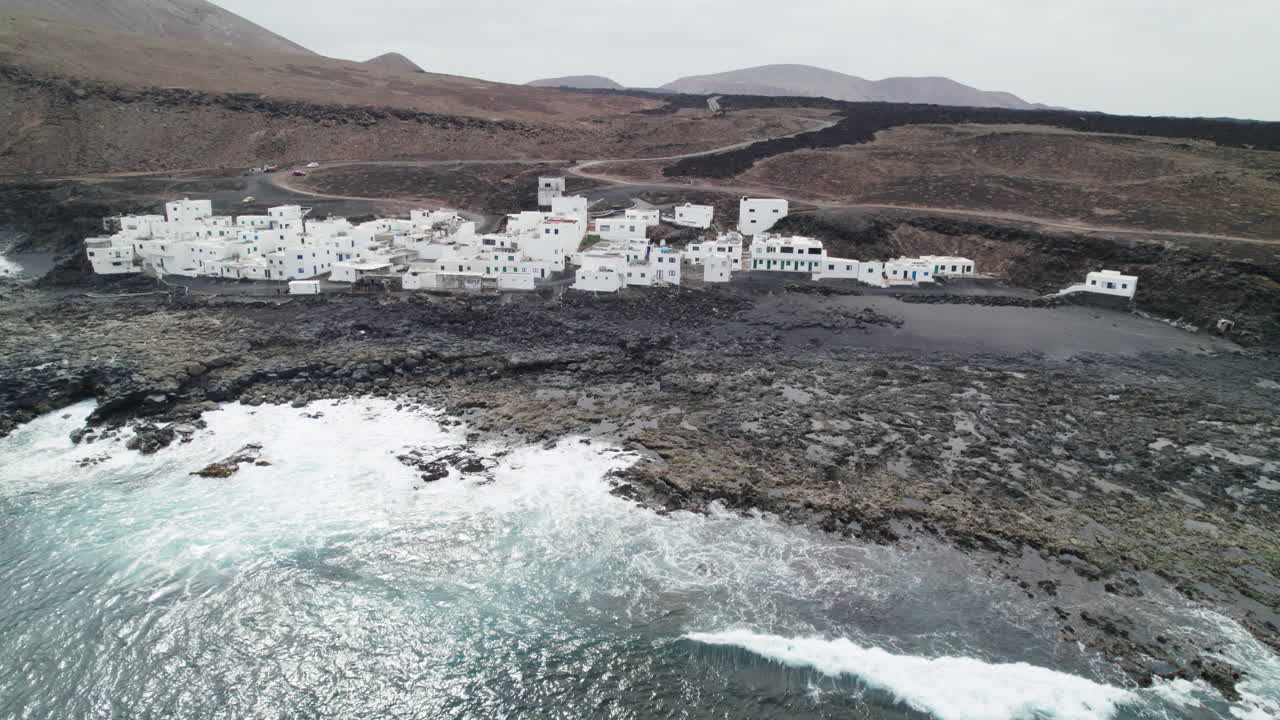 vista aérea del pueblo de tenesar en lanzarote, islas canarias