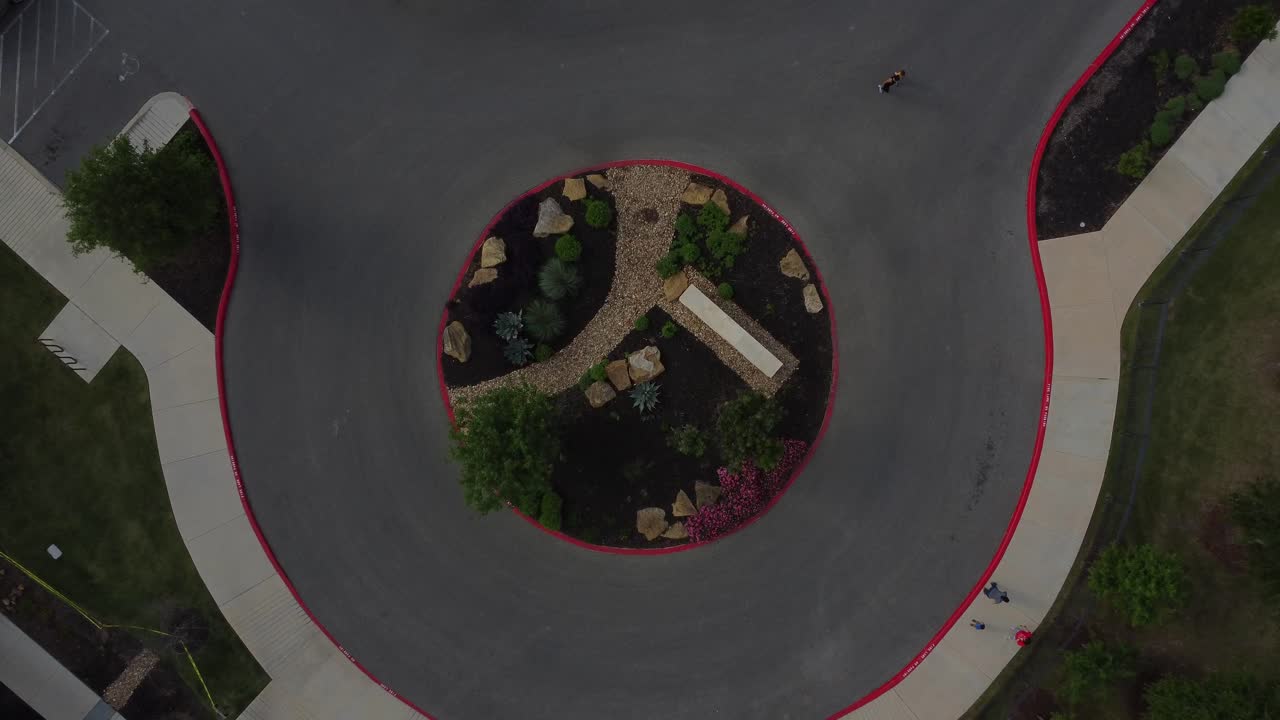 alrededor del rancho del valle, un paisaje hermoso y colorido.