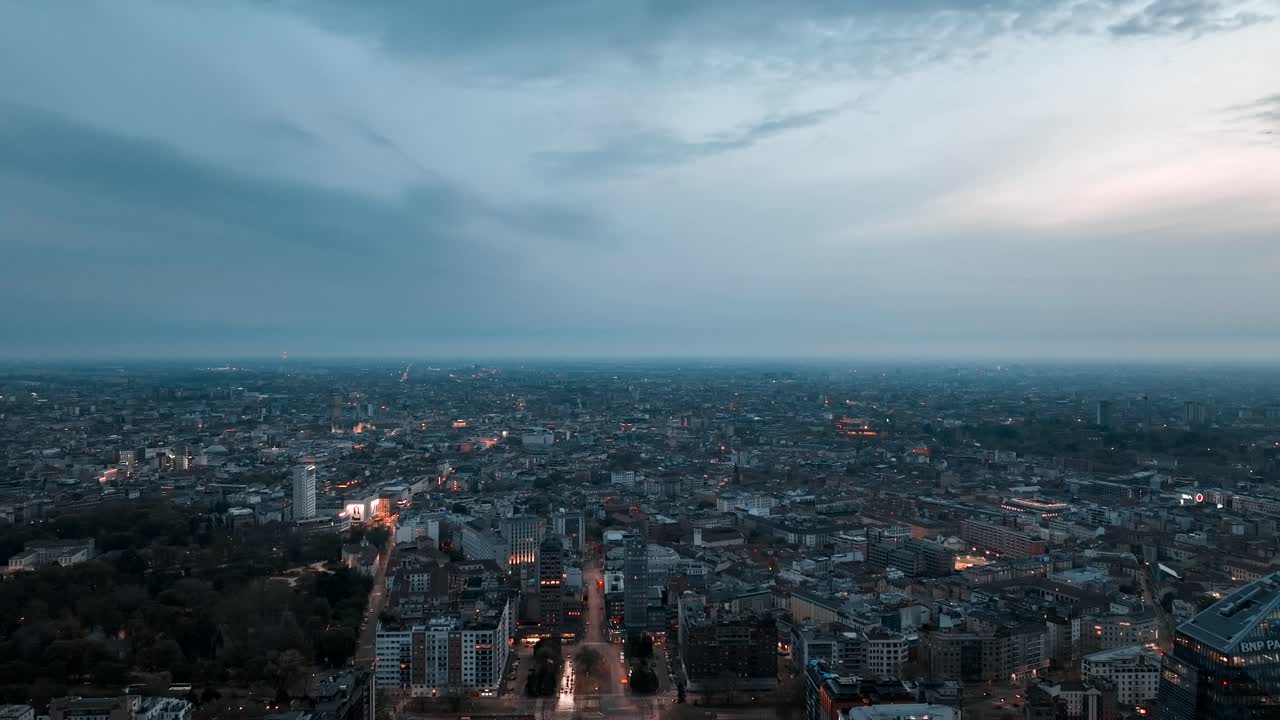 imágenes de drones de milán, italia