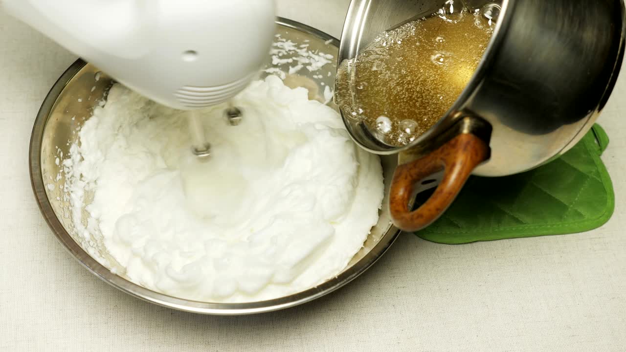 preparación en mezcladores eléctricos de endurecimiento de la crema batida