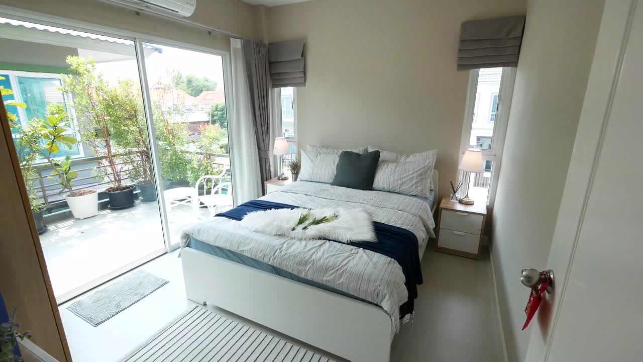 уютное и стильное оформление спальни