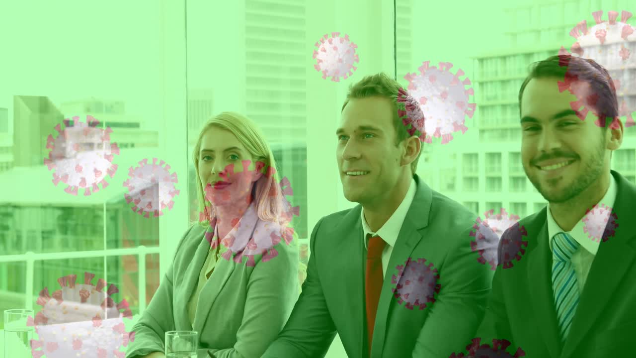 коронавирус распространяется среди деловых людей, пожимающих друг другу руки.