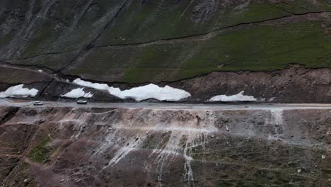 Cars-on-the-hilly-area-in-Ladakh,-India