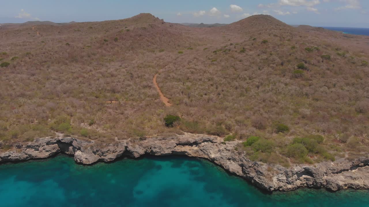 La Grotta Blue Room è uno dei luoghi più famosi di Curaçao per lo snorkeling e noto per superare le aspettative.