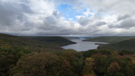 FPV-reveal-of-Mountain-in-Autumn